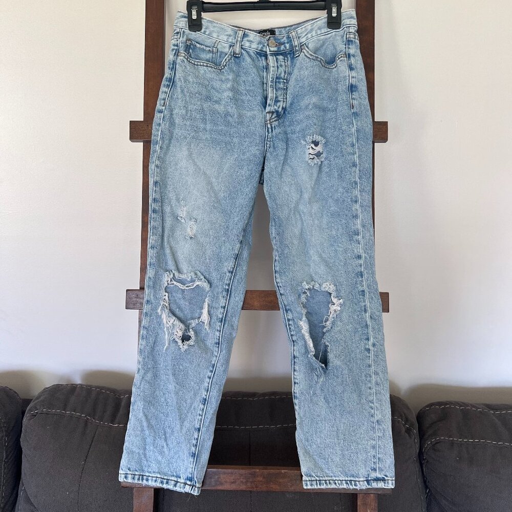 Distressed Straight Leg Jeans